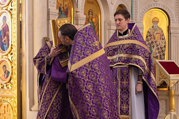 Божественная литургия 16 марта, в воскресенье, на неделе на неделе второй Великого поста