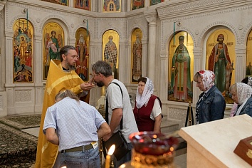 Воскресное богослужение на неделе 6-й по Пятидесятнице, мироносицы равноап. Марии Магдалины