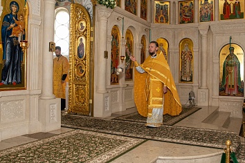 Воскресное богослужение на неделе 5-й по Пятидесятнице, памяти святых отцов шести Вселенских соборов