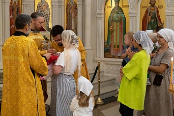 Воскресное богослужение на неделе 6-й по Пятидесятнице, мироносицы равноап. Марии Магдалины