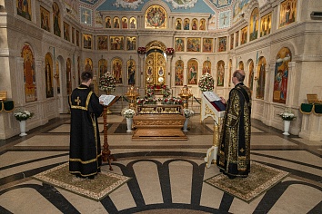 Великая Пятница. Утреня Великой Субботы с Чином Погребения Плащаницы