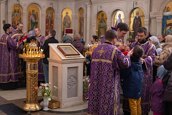 Божественная литургия 16 марта, в воскресенье, на неделе на неделе второй Великого поста