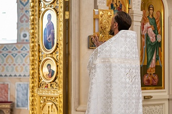 Воскресное богослужение на неделе 9-й по Пятидесятнице, в попразднство Преображения Господня