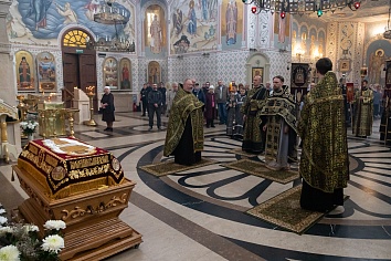 Утреня Великой Субботы с Чином Погребения Плащаницы