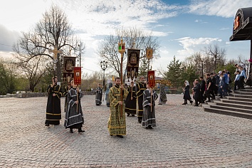 Утреня Великой Субботы с Чином Погребения Плащаницы