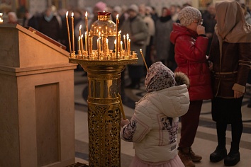 Божественная литургия 2 марта, в воскресенье, на неделе сыропустной, в воспоминание Адамова изгнания