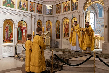 Божественная Литургия в воскресенье, на неделе девятой по Пятидесятнице