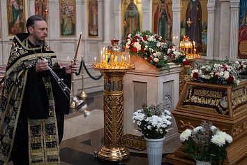 Утреня Великой Субботы с Чином Погребения Плащаницы