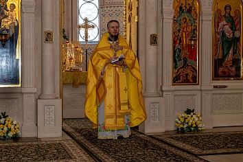 Божественная литургия в воскресенье, на неделе 32-й по Пятидесятнице