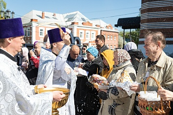 Великая Суббота. Освящение пасхальной снеди 