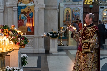 Воскресное Богослужение 26 апреля, на неделе третьей по Пасхе, святых Жен - мироносиц