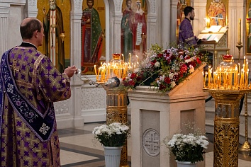 Воздвижение Честного и Животворящего Креста Господня