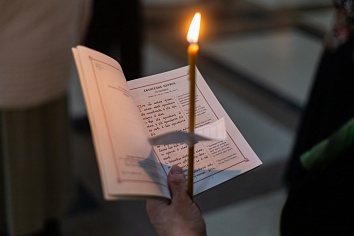 Служба двенадцати Евангелий 17 апреля, в вечер Великого Четверга