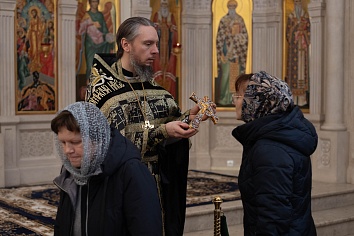 Литургия Преждеосвященных Даров и чтение канона мученику Феодору