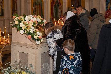 Божественная литургия в воскресенье, на неделе о блудном сыне