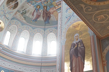 Божественная Литургия в воскресенье, на неделе второй по Пятидесятнице, Всех святых, в земле Русской просиявших