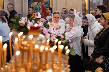 Воскресное Богослужение на третьей неделе Великого поста, Крестопоклонной
