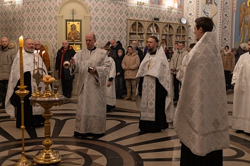 Всенощное бдение в канун праздника Крещения Господня