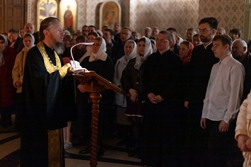 Праздничное богослужение Светлого Христова Воскресения