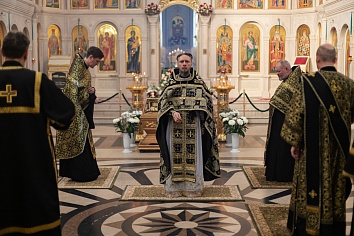 Утреня Великой Субботы с Чином Погребения Плащаницы