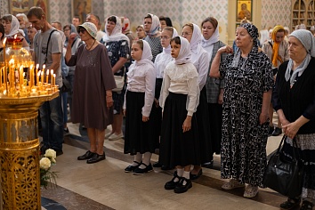 Божественная Литургия в воскресенье, на неделе седьмой по Пасхе, святых отцов I Вселенского Собора