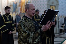 Богослужение Великой Пятницы с Выносом Плащаницы