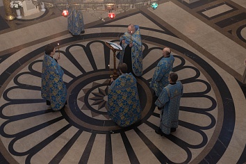 Пение благодарственной похвалы Пресвятой Богородице 4 апреля, в пятницу, на пятой седмице Великого поста