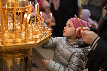 Божественная литургия в воскресенье, на неделе первой Великого поста, Торжества Православия, в день Первого и Второго обретения главы Пророка, Предтечи и Крестителя Господня Иоанна