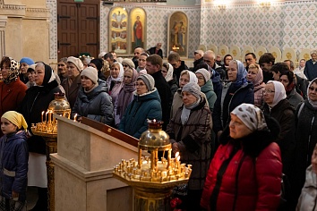 Божественная литургия в воскресенье, на неделе 19-й по Пятидесятнице