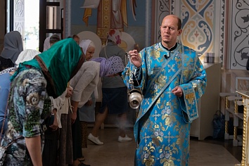 Воскресное богослужение на неделе 13-й по Пятидесятнице, пред Воздвижением