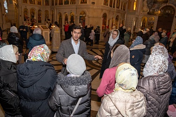 Божественная литургия в воскресенье, на неделе 21-й по Пятидесятнице