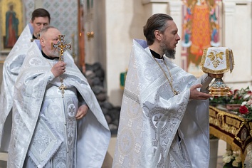 Великая Суббота на приходе Троицкого храма.