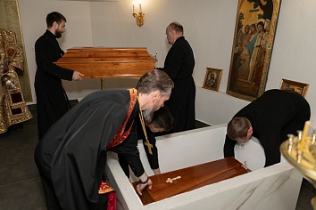 Усыпальница в подклети Троицкого храма